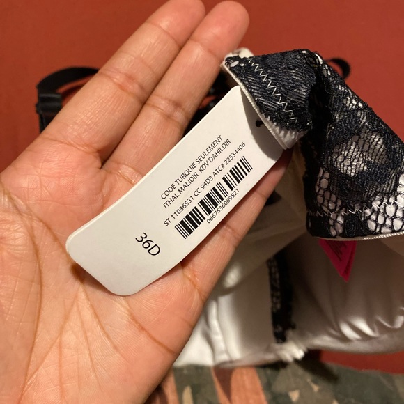 BNWT Black & White Lace Back Bra - Picture 2 of 8